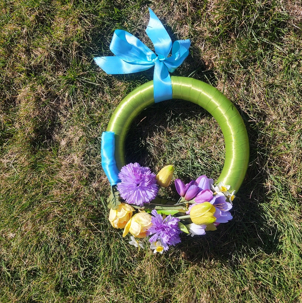 Tulip•BouQueT 💐 Wreath~ +Blue/Green Ribbon Trim~